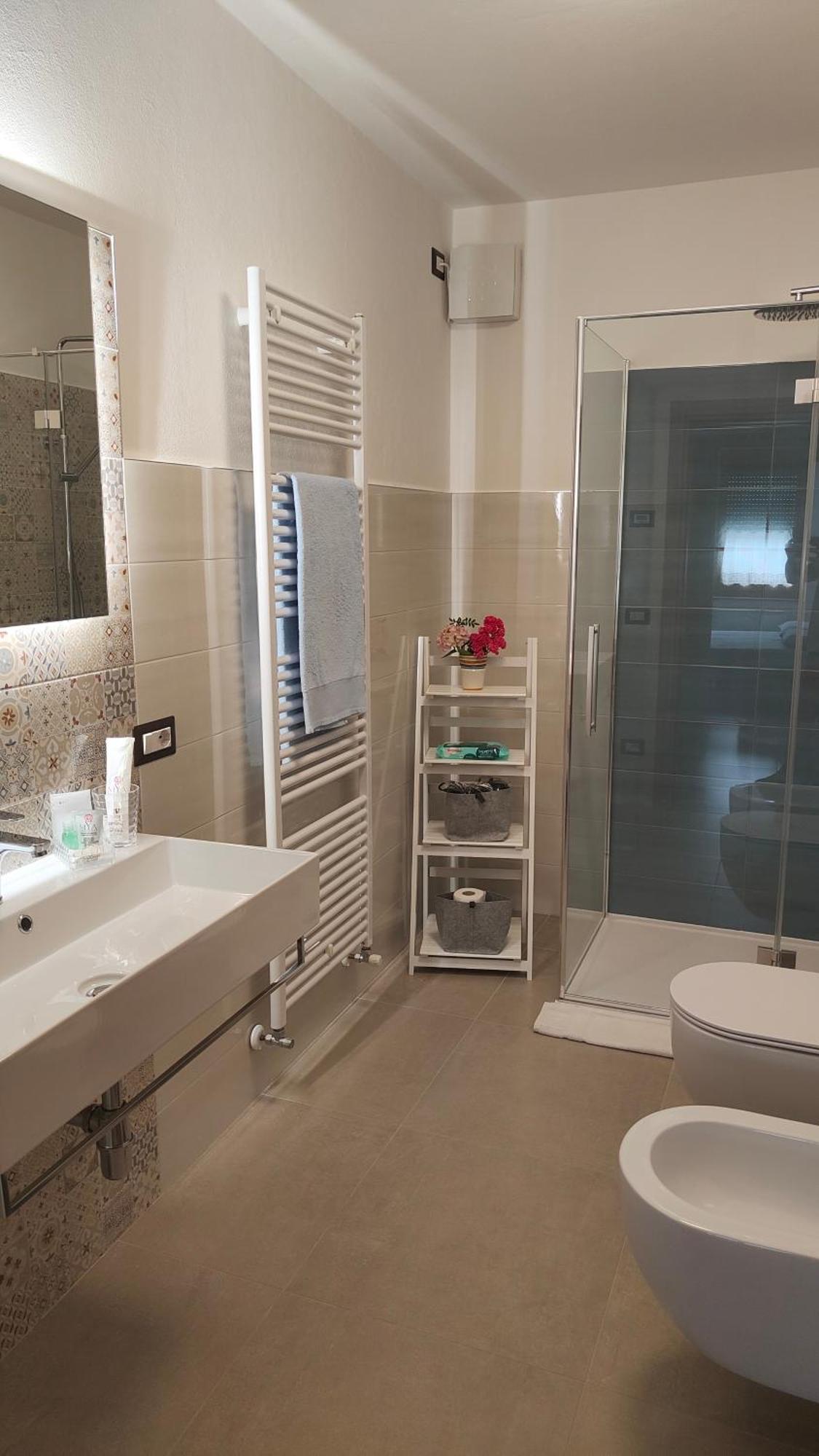 Casa Castegner - Rooms Seren del Grappa Værelse billede